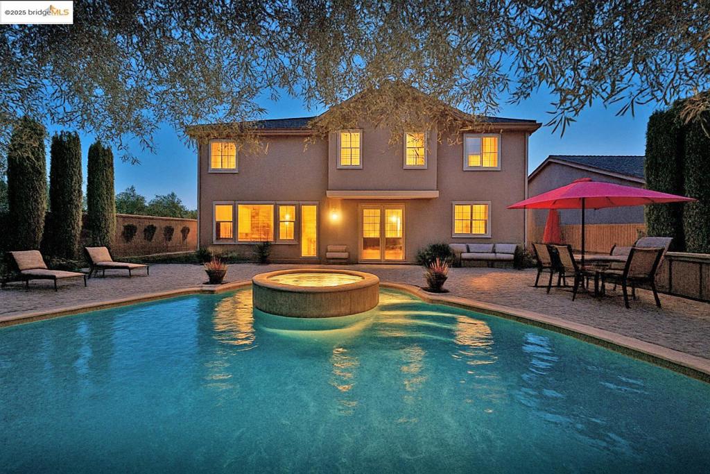 6900 New Melones Cir