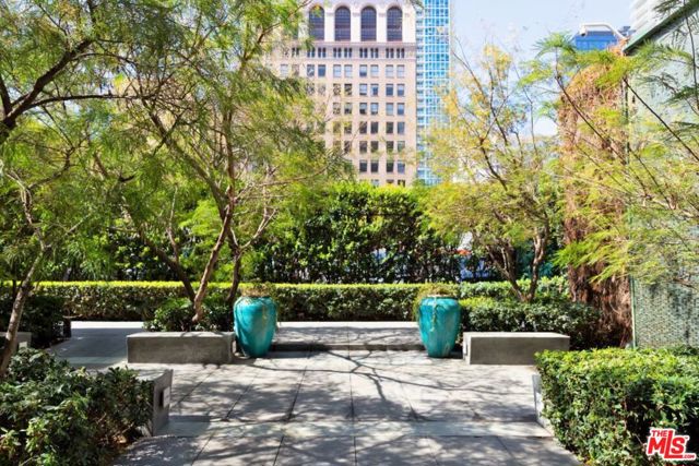 849 S Broadway, Los Angeles CA: https://media.crmls.org/mediaz/fdd12993-0c98-49a4-a774-92cb5eb95ee7.jpg