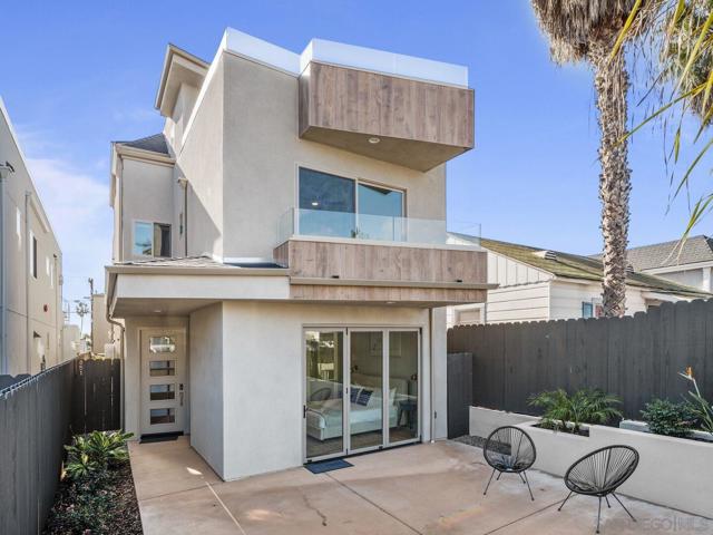 851 53 Sapphire, San Diego CA: https://media.crmls.org/mediaz/fdd12ac3-fdaf-4c37-8df4-afbbf8cc77e0.jpg