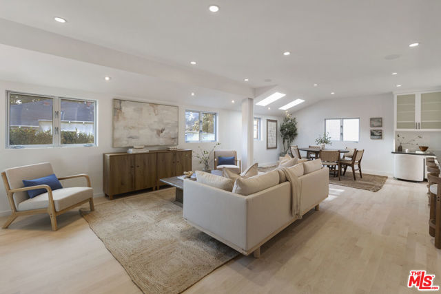 Drew Fenton | 257 Entrada Drive Santa Monica CA | MLS: 7501252 Drew Fenton | 257 Entrada Drive Santa Monica CA | MLS: 7501252