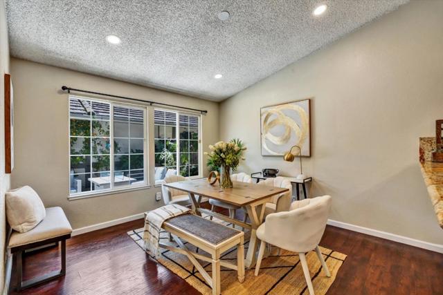 4241 Sora Terrace, Fremont CA: https://media.crmls.org/mediaz/fdd17db3-e0bc-42d7-9260-29aad9c8ecb9.jpg