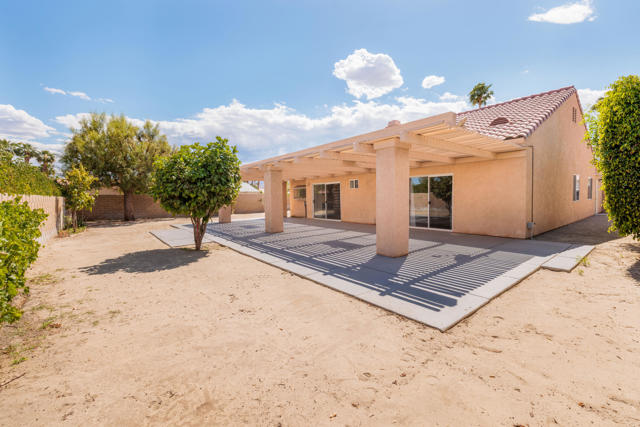 40670 Posada Court, Palm Desert CA: https://media.crmls.org/mediaz/fdd1e86d-f059-42ee-a902-b3c578d911dc.jpg