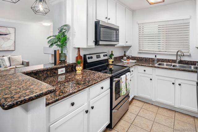 4521 55th St, San Diego CA: https://media.crmls.org/mediaz/fdd27847-de92-4981-a1b1-0988806947b4.jpg