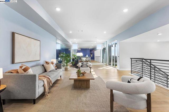 2250 Kilowatt Way, Fremont CA: https://media.crmls.org/mediaz/fdd31a47-ff31-412d-8a9c-9b8ced164f67.jpg