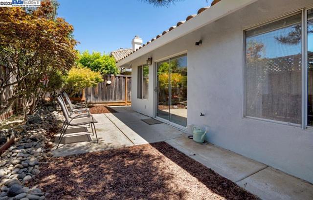 16935 Sugar Pine Dr, Morgan Hill CA: https://media.crmls.org/mediaz/fdd37e51-3f90-4bdd-b9cb-404df40a3a25.jpg