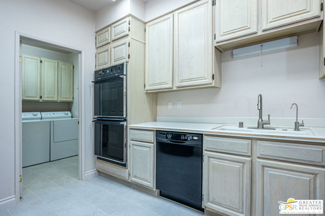 Image 18 of 47 For 1399 Via Donna