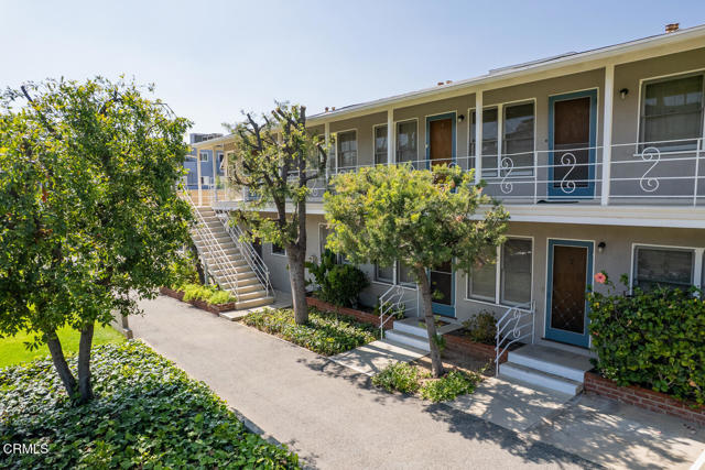 999 Cordova Street, Pasadena CA: https://media.crmls.org/mediaz/fdd3d853-1621-4b76-9755-d13e7c4526ce.jpg