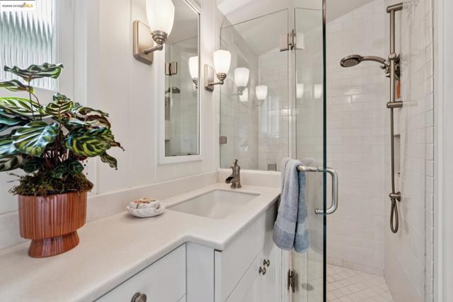 5550 Snake Road, Oakland CA: https://media.crmls.org/mediaz/fdd42dec-58de-4b20-8f38-1a845fa40c72.jpg