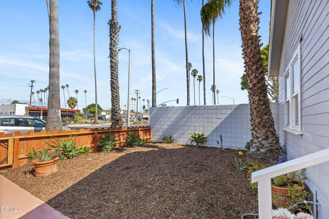 Detail Gallery Image 10 of 34 For 618 S C St, Oxnard,  CA 93030 - 2 Beds | 1 Baths