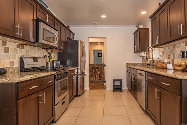 Detail Gallery Image 58 of 63 For 2094 Thibodo Ct, Vista,  CA 92081 - 3 Beds | 2 Baths