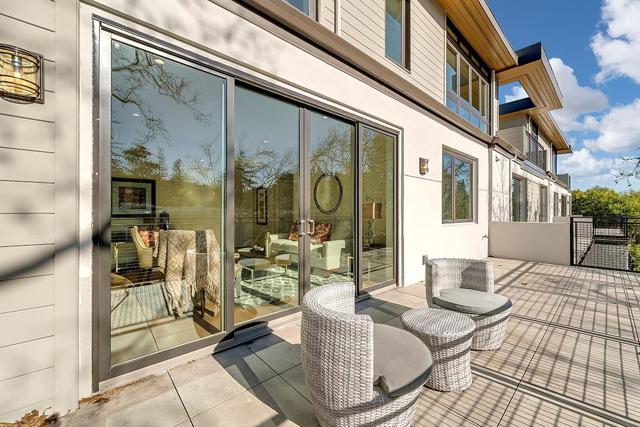 1667 San Carlos Avenue, San Carlos CA: https://media.crmls.org/mediaz/fdd4cd79-23d2-4796-bfd9-2e8d5e0f7c65.jpg