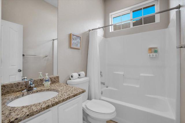 10748 Ocotillo Road, Desert Hot Springs CA: https://media.crmls.org/mediaz/fdd51662-fe21-4778-9eb1-f66fef7dc7e7.jpg