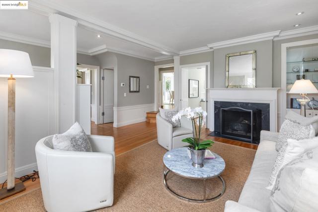 1 Brookside Avenue, Berkeley CA: https://media.crmls.org/mediaz/fdd56759-7f0d-40ab-a390-b4d6eb8cf3f6.jpg