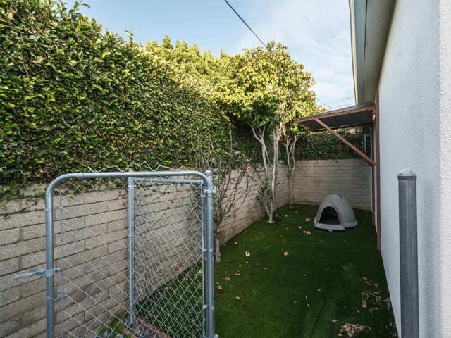1011 Devonshire Drive, San Diego CA: https://media.crmls.org/mediaz/fdd583c9-c9d3-406c-af05-8d3f22acd0c9.jpg