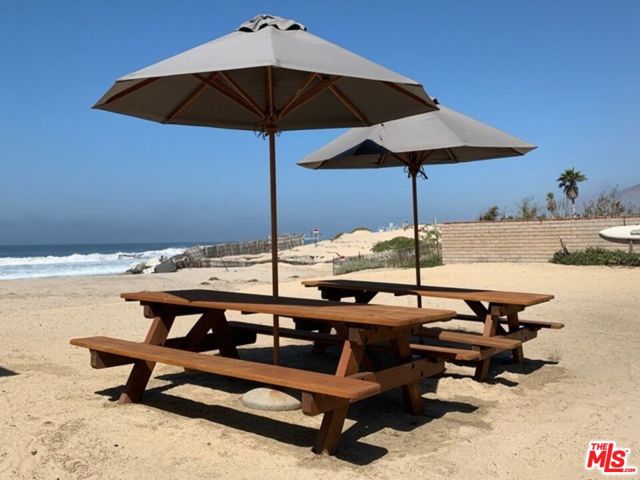 6308 Paseo Canyon Drive, Malibu CA: https://media.crmls.org/mediaz/fdd5d2b3-a6df-46e0-b02f-4aecd96ae1ee.jpg