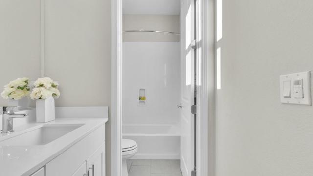 820 E Duane Avenue, Sunnyvale CA: https://media.crmls.org/mediaz/fdd6948e-c455-48be-822c-5d61c29bd195.jpg