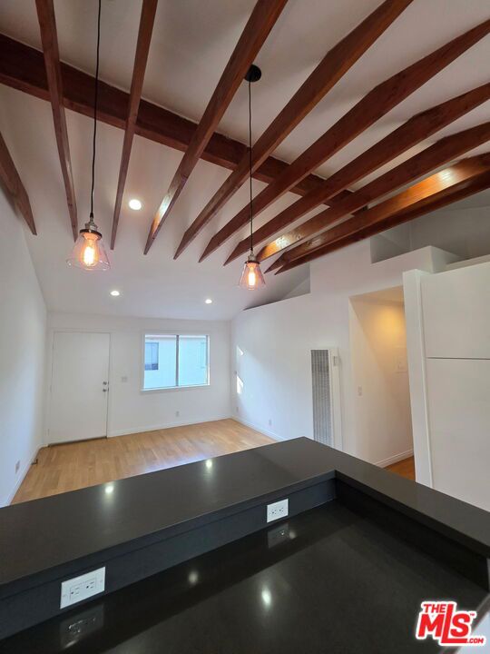 1029 Pleasantview Avenue, Venice CA: https://media.crmls.org/mediaz/fdd6dda6-b601-4a93-8969-620c0211a8f1.jpg