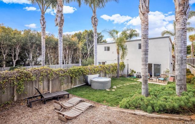 303 305 Sanford Street, Encinitas CA: https://media.crmls.org/mediaz/fdd7da5d-847c-4524-be71-b580213eab69.jpg