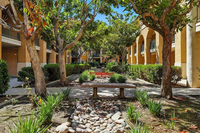Detail Gallery Image 2 of 56 For 1950 Camino De La Reina #1109,  San Diego,  CA 92108 - 2 Beds | 2 Baths