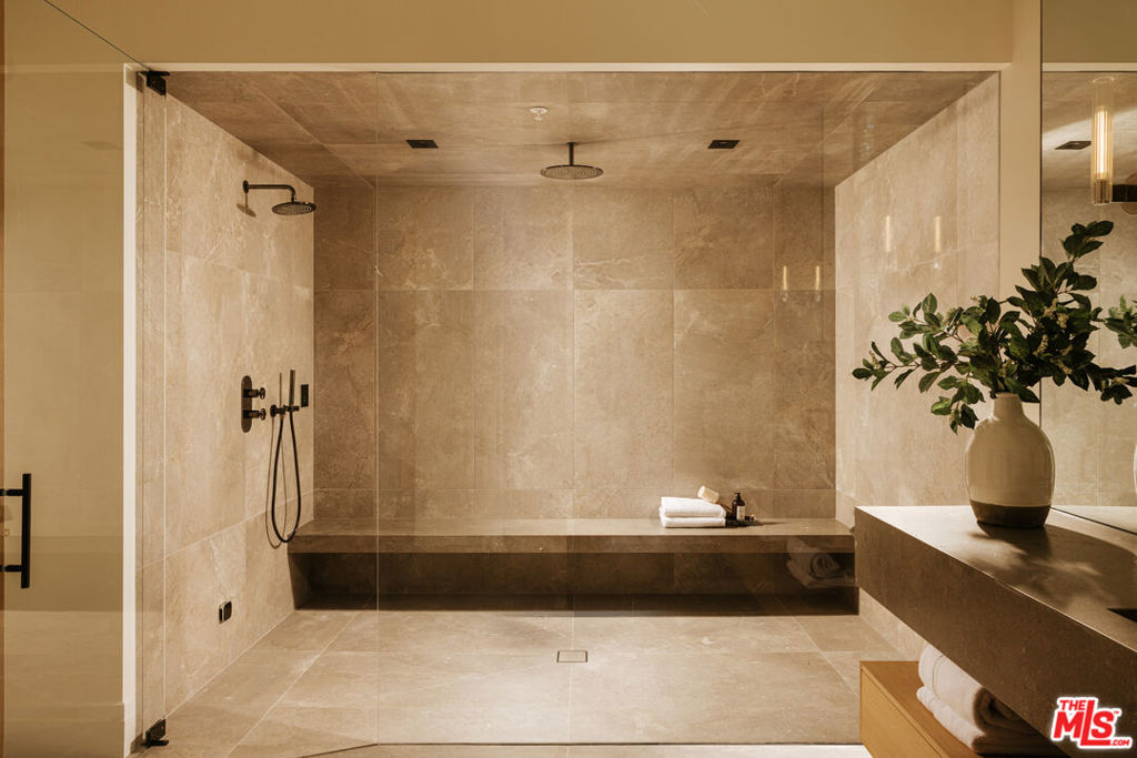 MLS #26867065 image #24