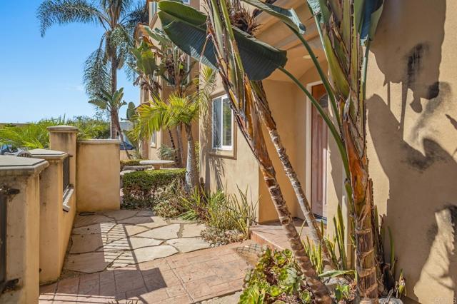 Detail Gallery Image 2 of 29 For 4064 1st Ave, San Diego,  CA 92103 - 3 Beds | 3 Baths
