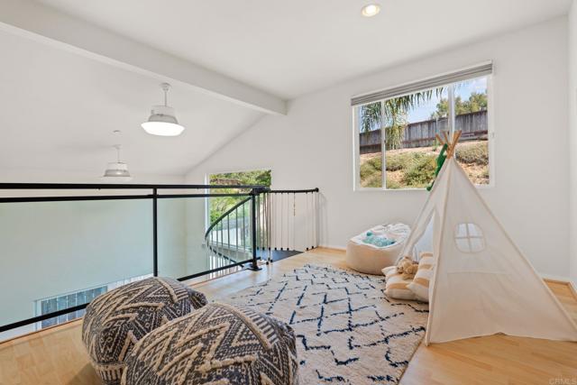 1785 Caliban Drive, Encinitas CA: https://media.crmls.org/mediaz/fddb2335-02d6-4c65-9b77-fe37b1f37024.jpg