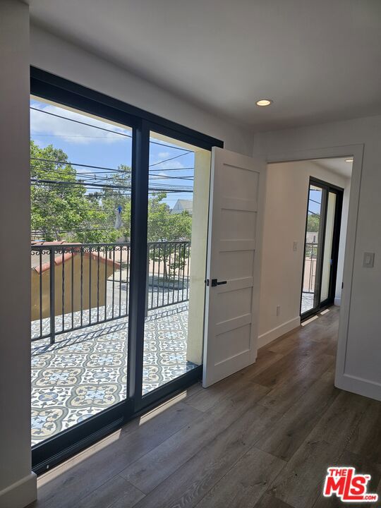 5247 1/2 W 9th Street, Los Angeles CA: https://media.crmls.org/mediaz/fddb2c6b-fe86-4d56-b120-cf0fe4c943e0.jpg