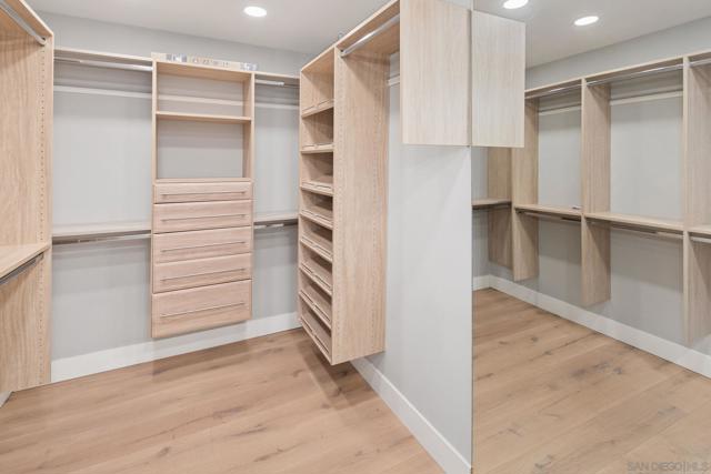 3356 Corte Tiburon, Carlsbad CA: https://media.crmls.org/mediaz/fddb8aa4-df6c-4906-95d9-1b5b104b5013.jpg