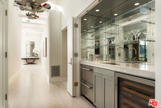 796 Hot Springs Road, Montecito CA: https://media.crmls.org/mediaz/fddb920b-9d11-4dd4-a952-a438d4a02f3e.jpg