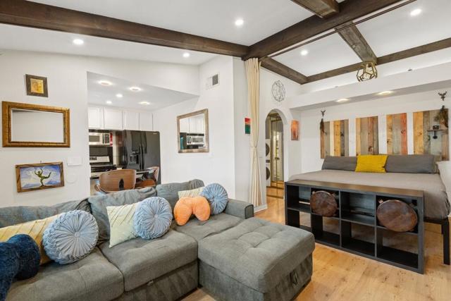 34 Rosa, Rancho Santa Margarita CA: https://media.crmls.org/mediaz/fddc0bc1-7317-4376-b08a-6c5832f5d5bc.jpg