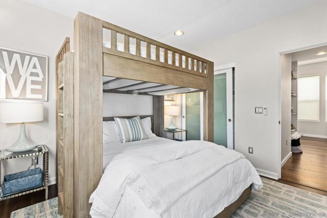 3705 Haines St, San Diego CA: https://media.crmls.org/mediaz/fddc64f7-66ab-4856-abb2-bc63ebd31cab.jpg