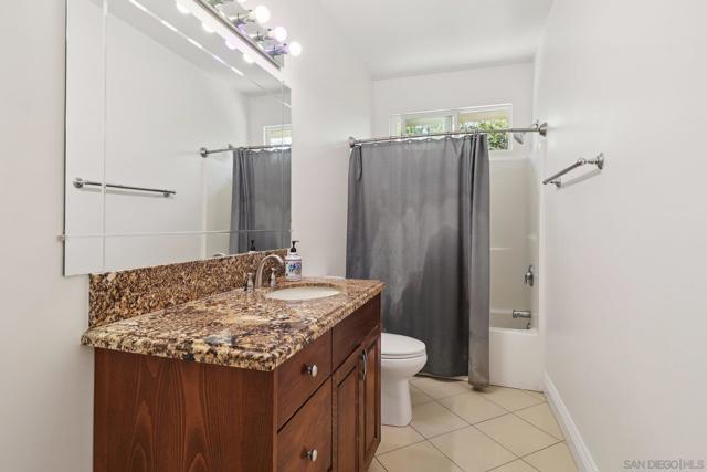 19075 Caesar Drive, Ramona CA: https://media.crmls.org/mediaz/fddd5feb-7c41-4e7b-88ca-4f0a853598ea.jpg