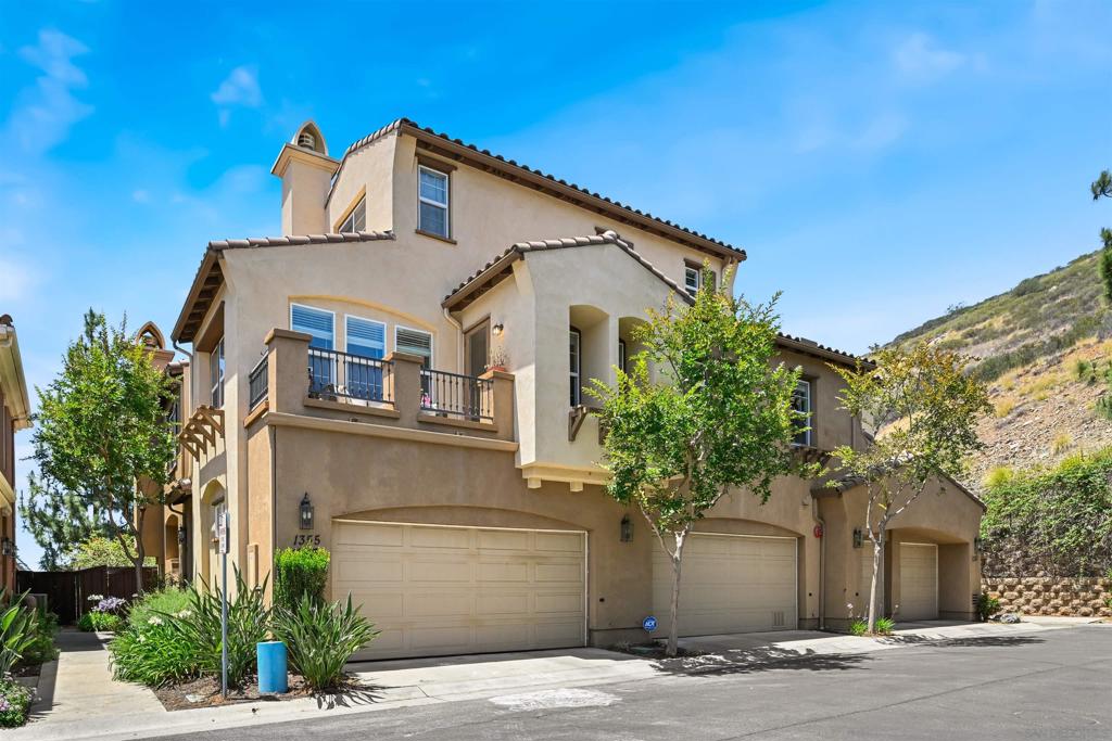 1355 Sky Ridge