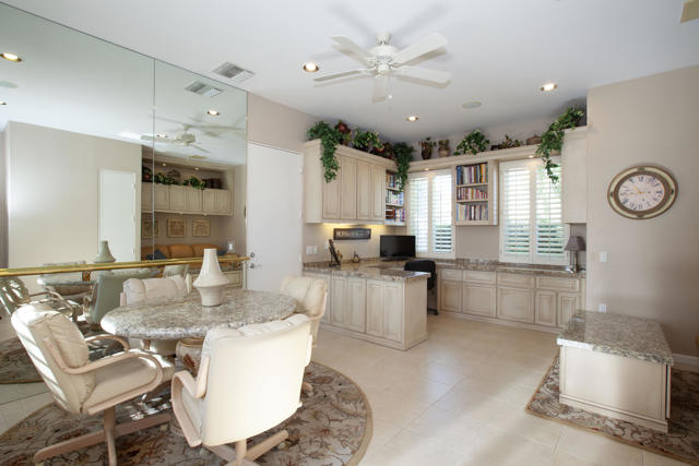 78700 Cabrillo Way, La Quinta CA: https://media.crmls.org/mediaz/fdde7179-4da6-4016-9fa6-ddd3f61a07df.jpg