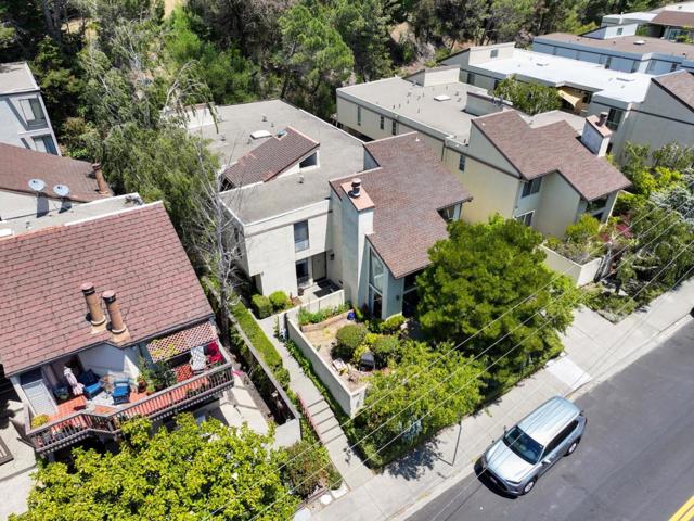 2005 Parrott Drive, San Mateo CA: https://media.crmls.org/mediaz/fdde8d6c-bb73-455d-b89a-d444aa837176.jpg