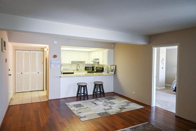 Image 3 of 31 For 4944 Cass Street 205