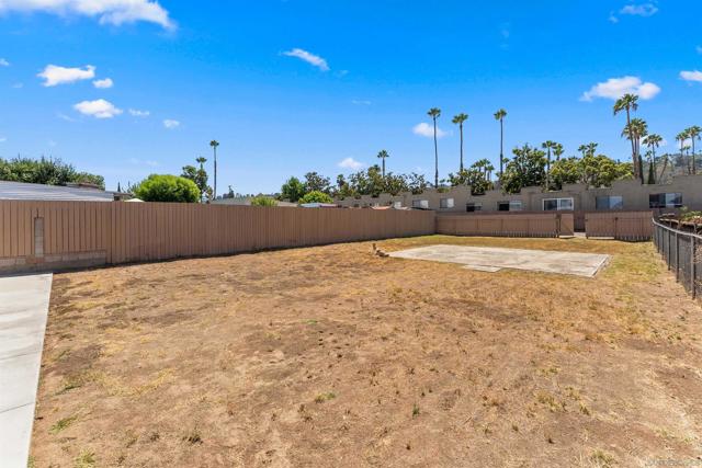 Large land lot for potential
