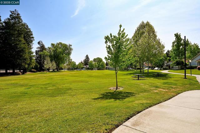 318 Marie Cmn, Livermore CA: https://media.crmls.org/mediaz/fde030d7-737d-4ed5-a4ee-eee1054d2b44.jpg