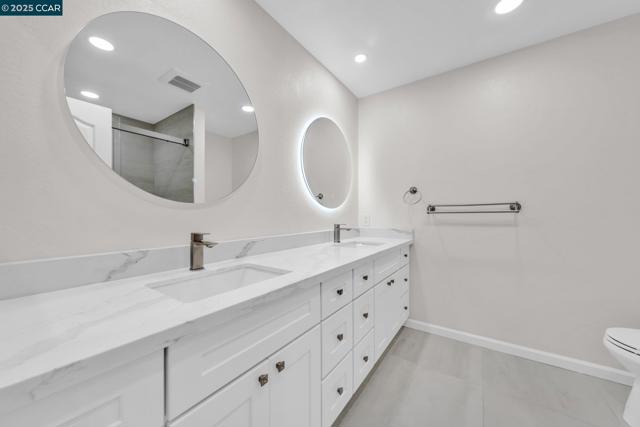4020 Westminster Pl, Danville CA: https://media.crmls.org/mediaz/fde09b29-975f-4bb3-a956-eada93aa65ee.jpg