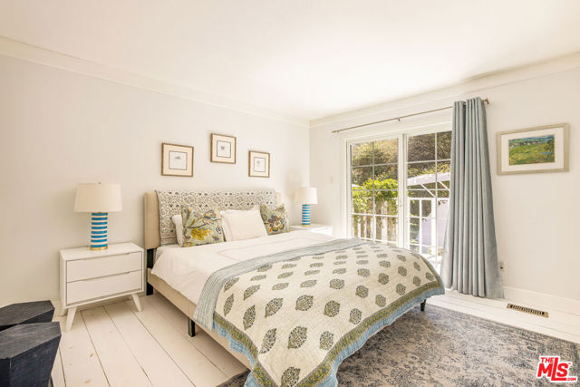 1647 N Beverly Glen Boulevard, Los Angeles CA: https://media.crmls.org/mediaz/fde233ed-5520-4fe5-9fa2-68d138e0ae41.jpg