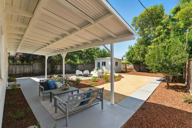 1016 Patricia Avenue, San Mateo CA: https://media.crmls.org/mediaz/fde27400-00e2-468f-bf98-bdb1dc344b89.jpg
