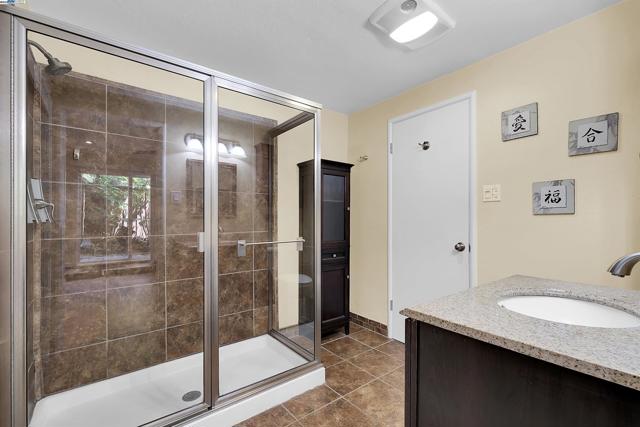 17561 Vineyard Rd, Castro Valley CA: https://media.crmls.org/mediaz/fde27a69-6096-4359-a5f2-88ee392264cd.jpg