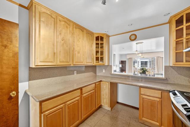476 7th Avenue, San Francisco CA: https://media.crmls.org/mediaz/fde2a665-a15c-4745-8c1d-6846bf6e2143.jpg