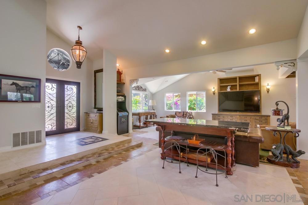 MLS #250032414SD img 5