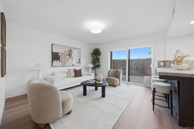 Detail Gallery Image 9 of 21 For 1043 Helix Village Dr, El Cajon,  CA 92020 - 3 Beds | 2/1 Baths