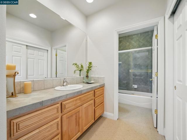 135 Diablo Ranch Ct, Danville CA: https://media.crmls.org/mediaz/fde41854-ebf6-412b-aca3-2cc4b7b098eb.jpg