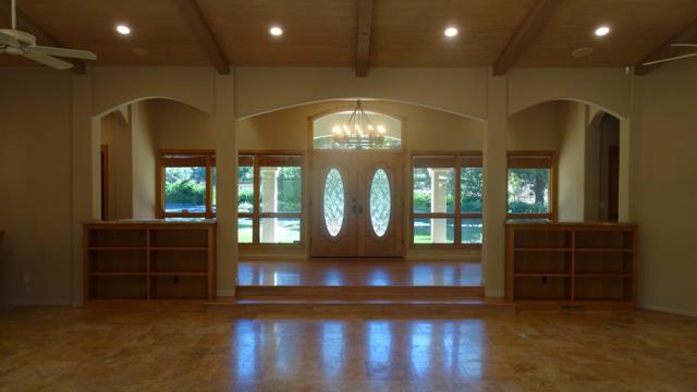 529 Corral De Tierra Road, Salinas CA: https://media.crmls.org/mediaz/fde56e29-8976-4fb6-9555-e3e604827338.jpg