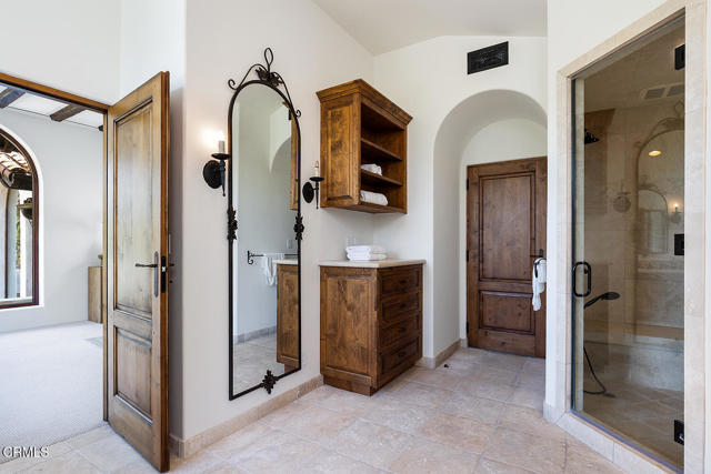 Detail Gallery Image 34 of 77 For 4144 Chevy Chase Dr, La Canada Flintridge,  CA 91011 - 5 Beds | 4/4 Baths