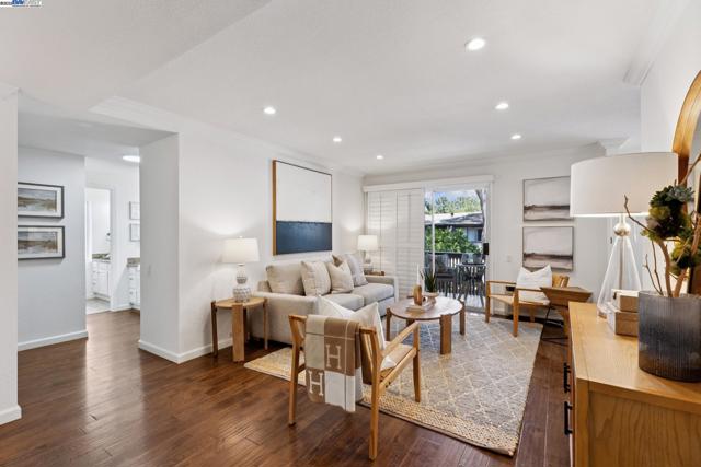 150 Sharene Ln, Walnut Creek CA: https://media.crmls.org/mediaz/fde66ff5-5570-4564-bbdc-e02388f50c43.jpg