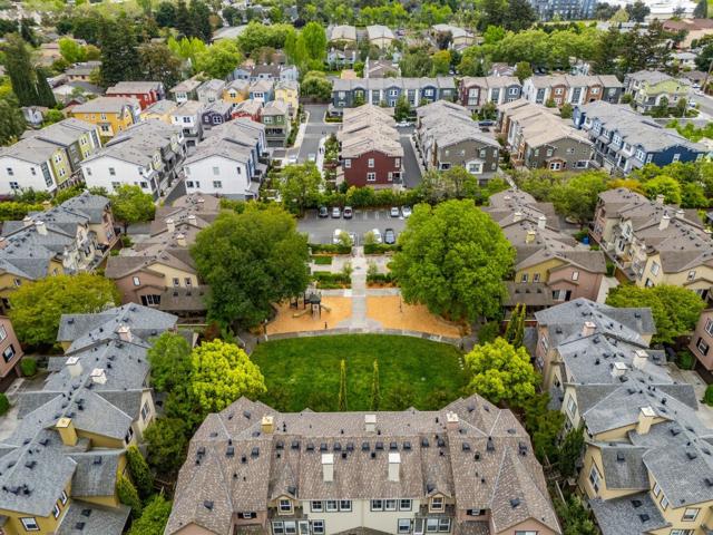 110 Hacienda Lane, Mountain View CA: https://media.crmls.org/mediaz/fde68d69-8165-4fb3-9cb6-a24e08759683.jpg